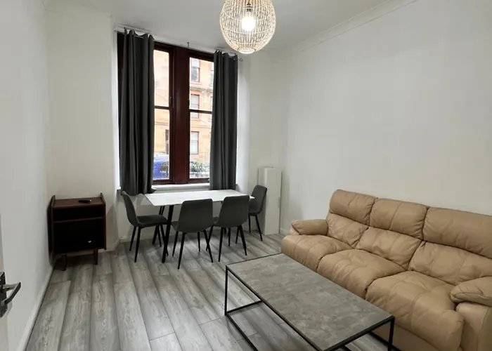 Διαμέρισμα Garturk Street Bright Modern Ground Floor Flat Queens Park Strathbungo Area