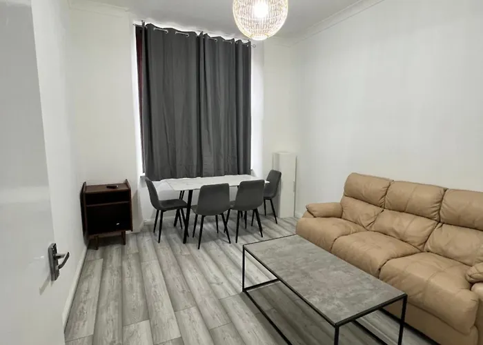 Garturk Street Bright Modern Ground Floor Flat Queens Park Strathbungo Area Διαμέρισμα *