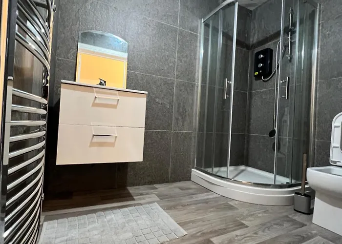 Διαμέρισμα Garturk Street Bright Modern Ground Floor Flat Queens Park Strathbungo Area