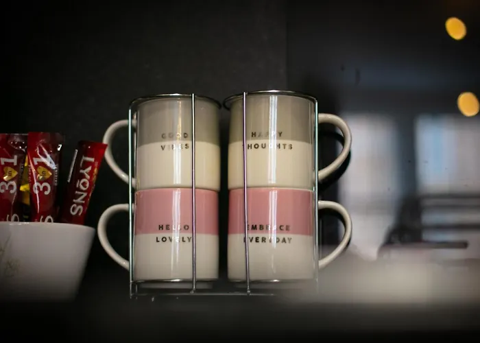 Charming 2 Bed In The Heart Of The West End *