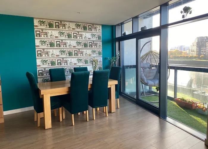 Metropolitan Nest - Easy Walk To Hydro & Secc Center