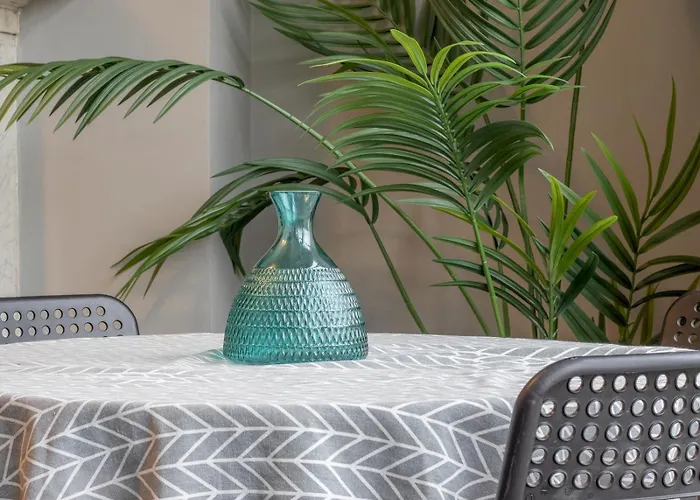 Wonderful West End - Pass The Keys Glasgow