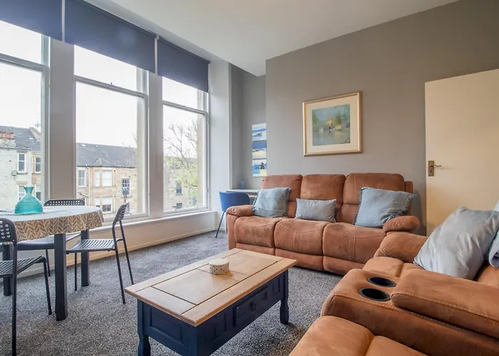 Wonderful West End - Pass The Keys *