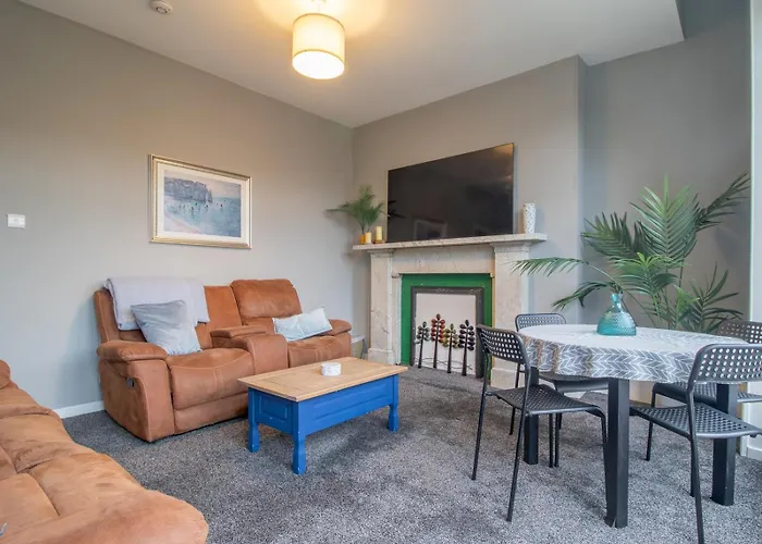 Wonderful West End - Pass The Keys Appartement