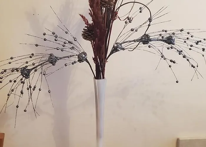 Flat In Close To Local Amenities *