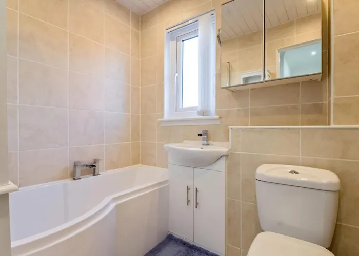 Bonnie Home, Queens Park, Centre And Hampden Stadium Nearby * グラスゴー