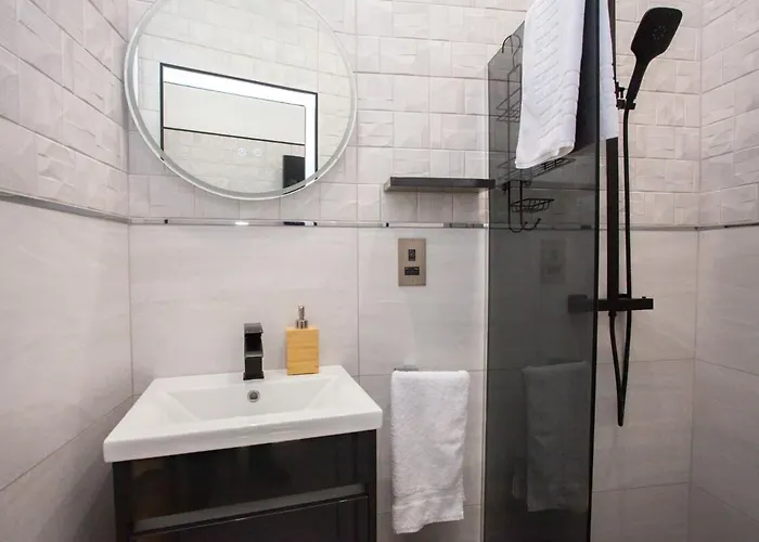 Stunning Flat In West End Location Glasgow