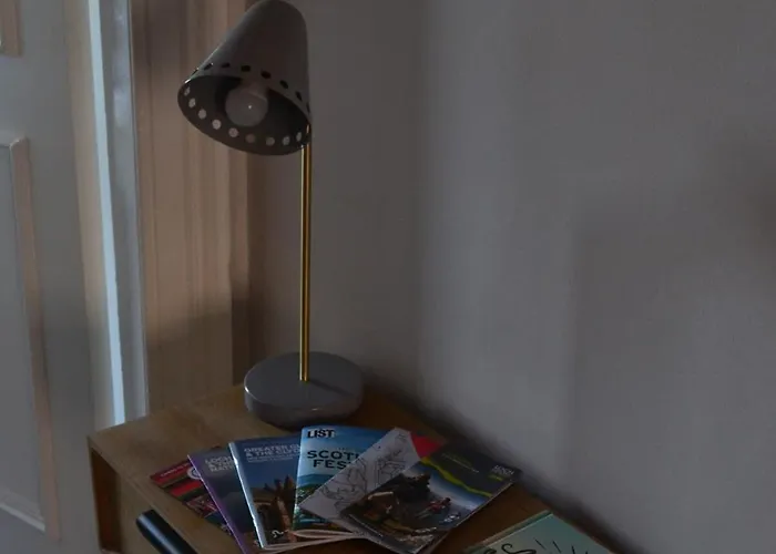 2 Bedroom Oasis In Centre * Glasgow