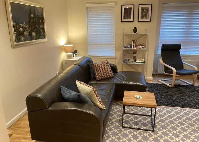 The Art Flat Woodlands Holiday home Glasgow