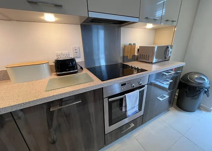 Stylish Newly Decorated 2 Bed Apartament