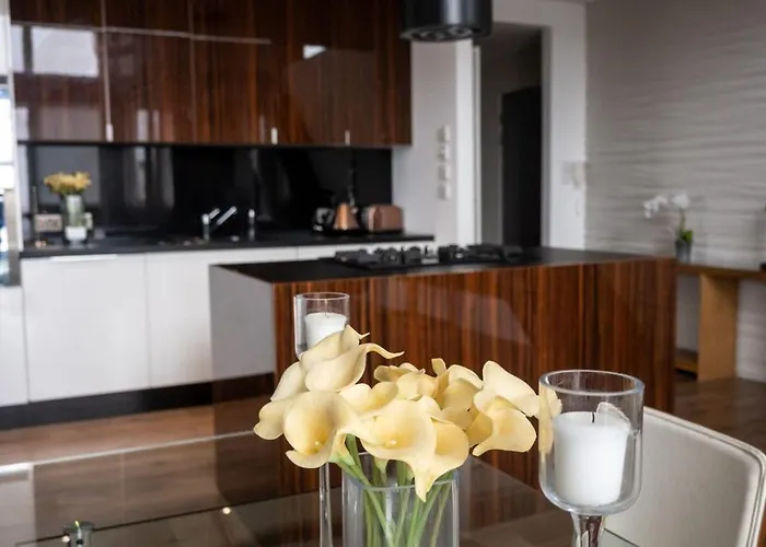 Stunning 3 Bed Penthouse In West End