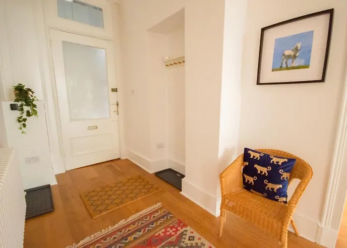 Stunning 3 Bed Flat In The Heart Of The West End Γλασκώβη