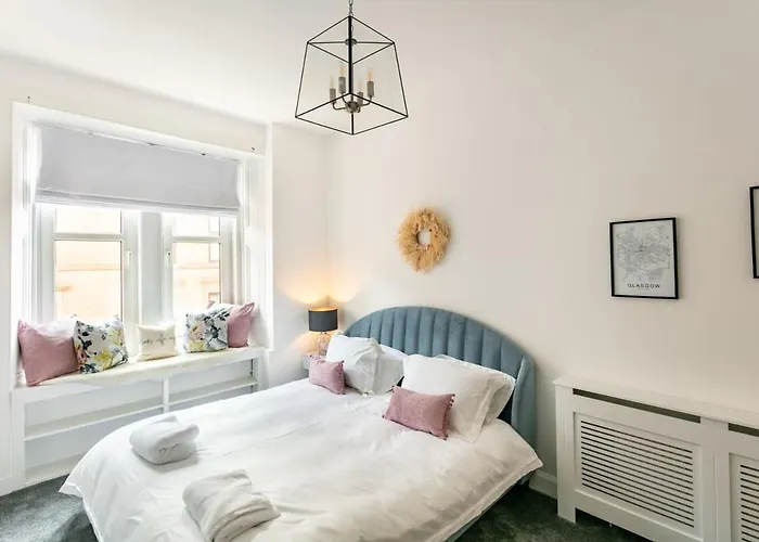 Boutique West End - 'the Nook' * Glasgow