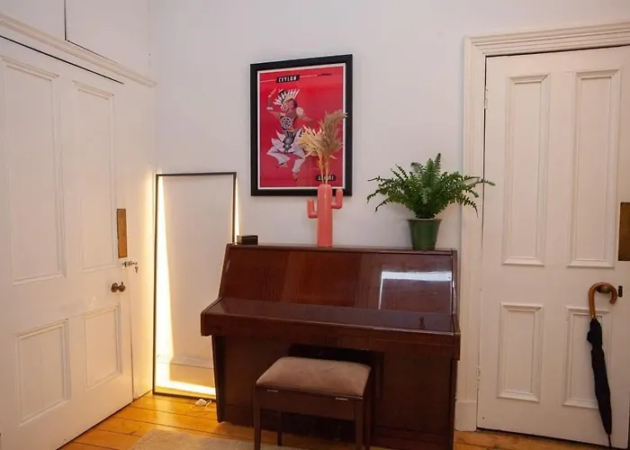 Lovely Flat In Ideal Location *