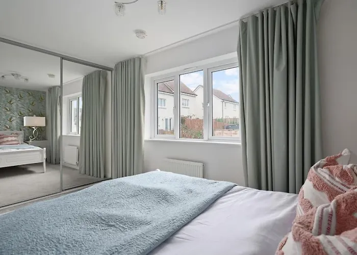 3bdr House By Vista Short Lets & Serviced Scotland With Driveway Parking And Ps4 * Глазго