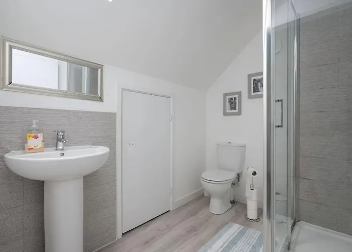 Appartamento 3bdr House By Vista Short Lets & Serviced Scotland With Driveway Parking And Ps4 *