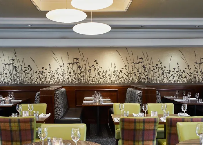 Otel Leonardo West End 3*