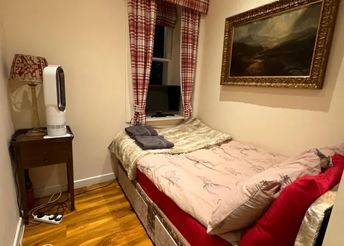 The West Highland Way 5* Glasgow