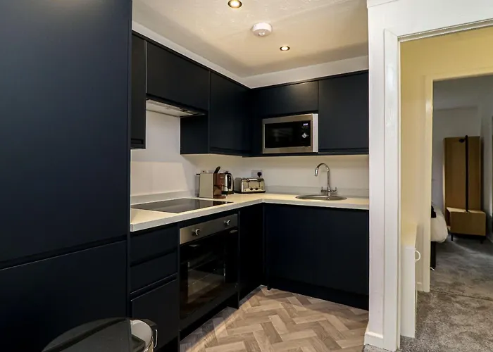 Invergarry Rouken Glen Retreat *