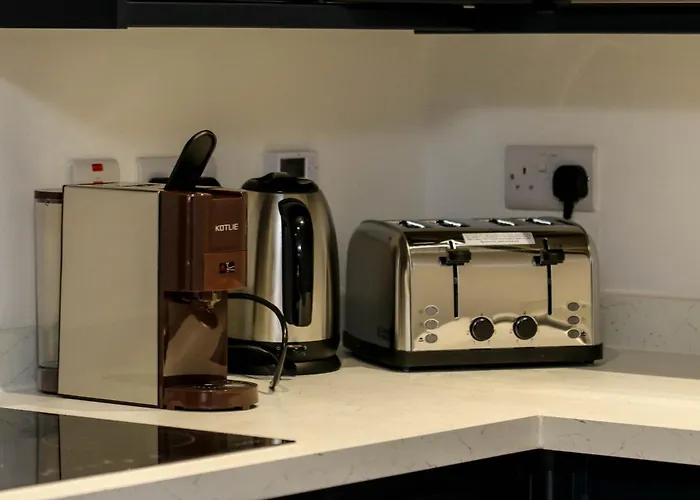 Invergarry Rouken Glen Retreat גלאזגו