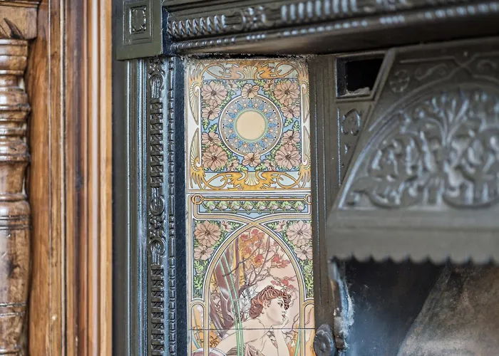 Grand 2 Bed West End Appartement