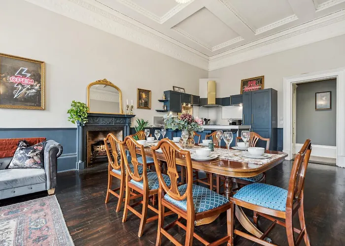 Grand 2 Bed West End *