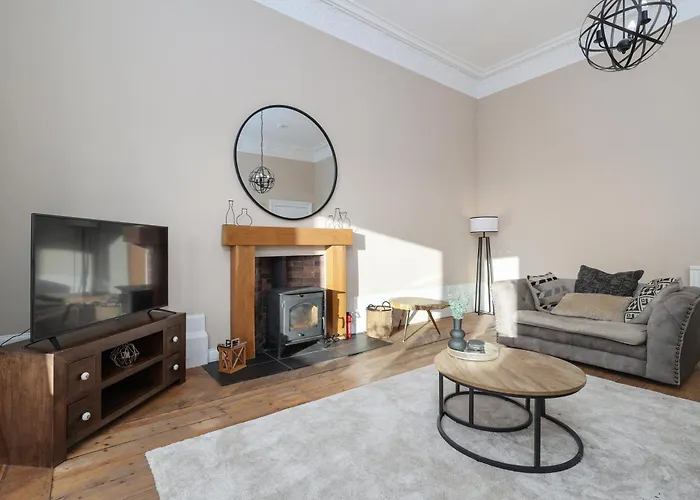 Extravagant 6 Bed Victorian Townhouse With Hot Tub غلاسغو