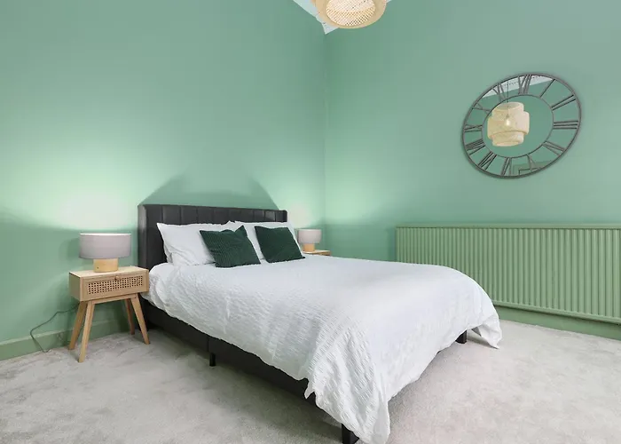 Extravagant 6 Bed Victorian Townhouse With Hot Tub Βίλα *