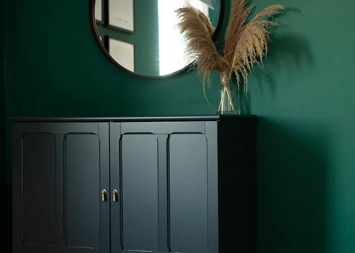 Extravagant 6 Bed Victorian Townhouse With Hot Tub Villa