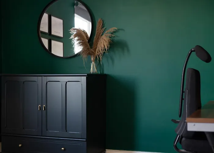 Extravagant 6 Bed Victorian Townhouse With Hot Tub * Glasgow