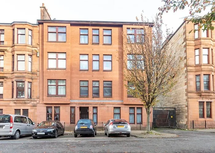Stunning Ground Floor Flat In Southside.