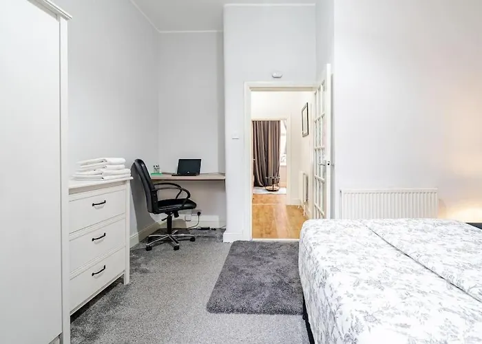 Stunning Ground Floor Flat In Southside. Apartman Glasgow