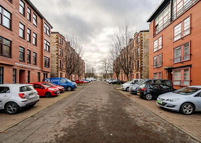 Stunning Ground Floor Flat In Southside. * Глазго