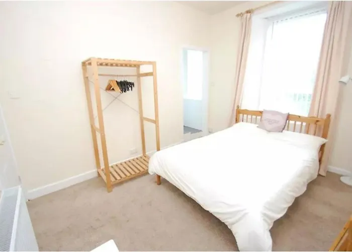 Flat In Close To Local Amenities Appartement *