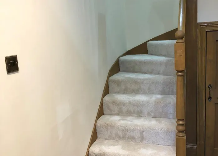 2-bed Sleeps 4 10 Mins To Centre Glasgow