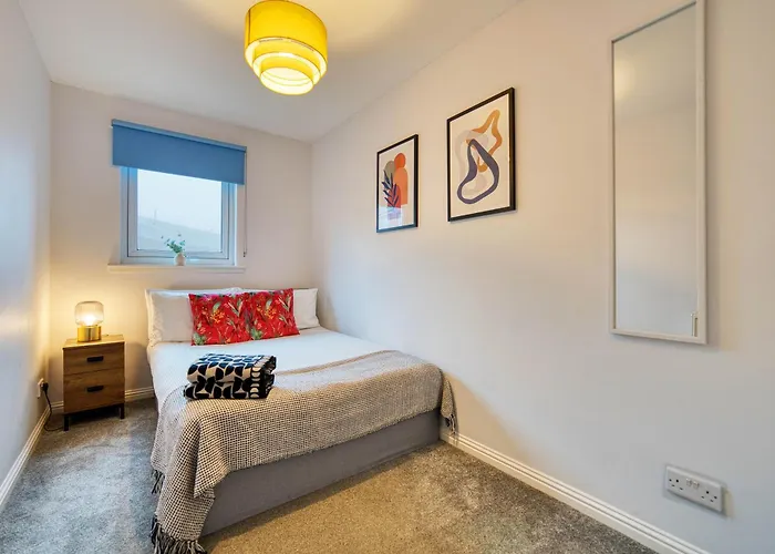 Lägenhet Modern 2 Bed Flat With Free Parking *