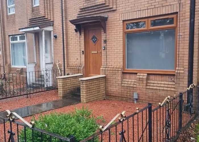 Bright 3br Walking Distance To Town - Free Parking Glasgow