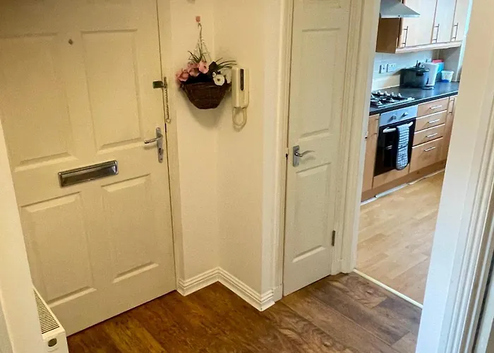 3 Bed ,2 Bedroom Near Centre Glasgow