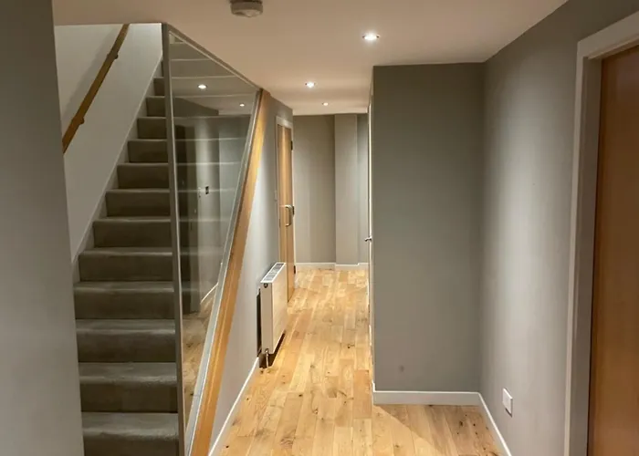 5 Beds ,4 Bedroom Duplex West Of Near Centre Glasgow