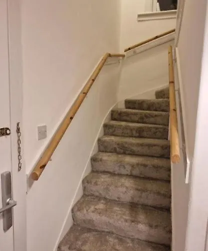 Archillects Entire Two Bedroom Comfy House - Free Parking 別荘