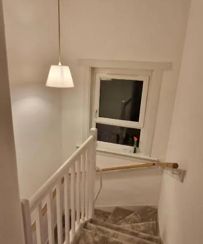 Archillects Entire Two Bedroom Comfy House - Free Parking Casa de Férias Glasgow