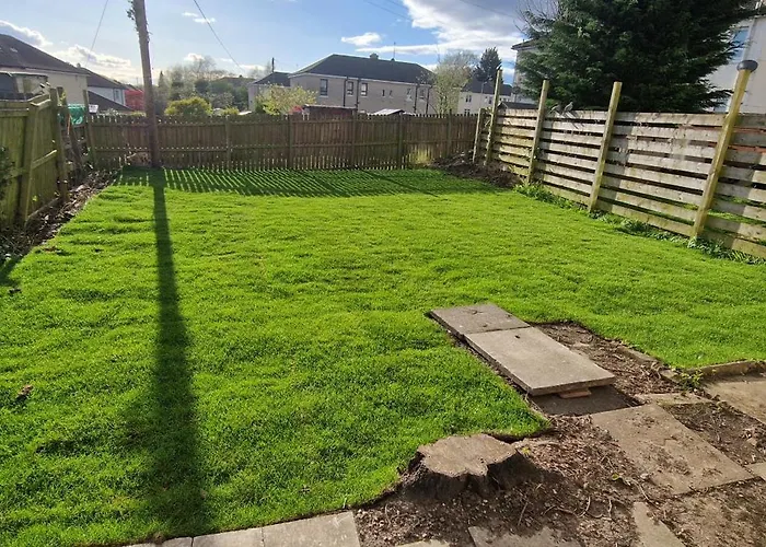 Ferienhaus Archillects Entire Two Bedroom Comfy House - Free Parking Glasgow