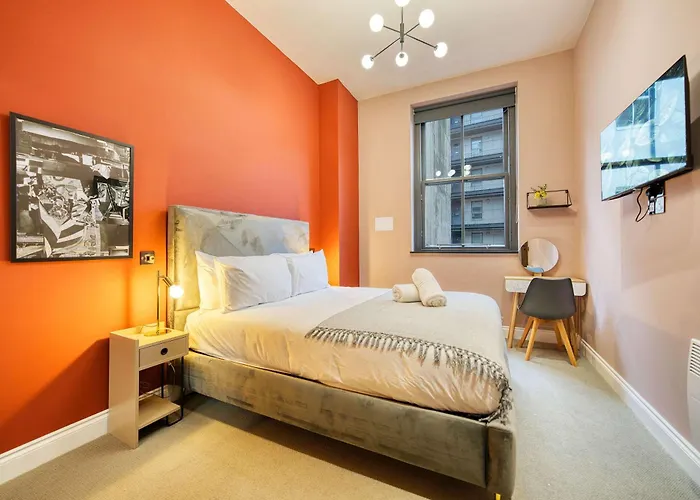 Stunning Station 2 Bed B4 *