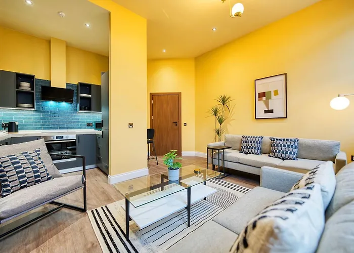 Stunning Station 2 Bed B4 * Glasgow