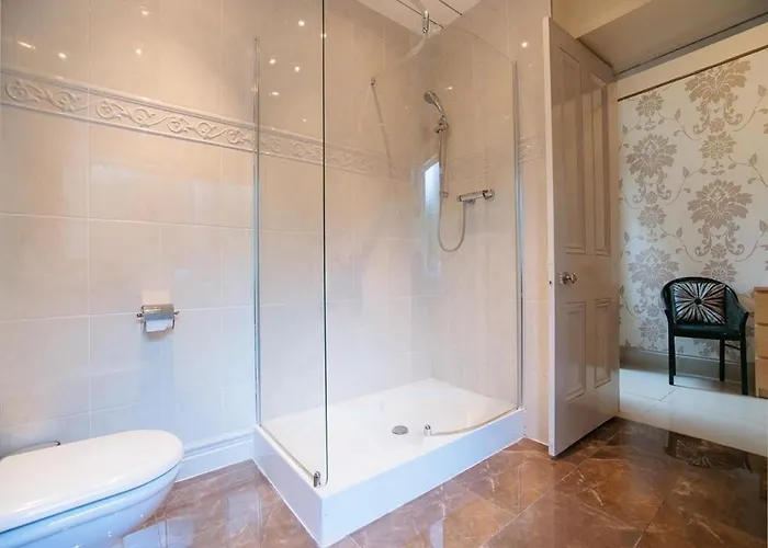 شقة Busby Apartments *