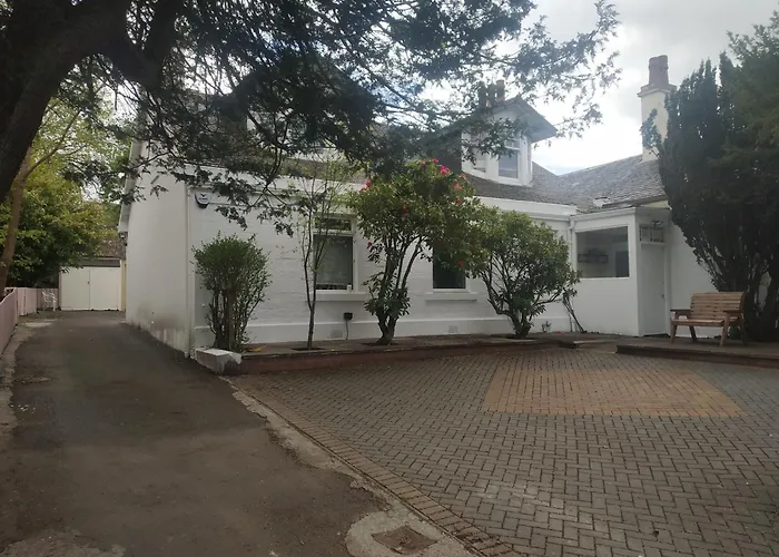 Busby Apartments شقة