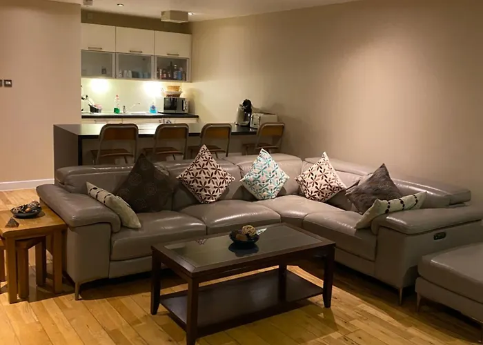 Appartamento Centre 2 Bedroom Apartment, Secure Parking. *