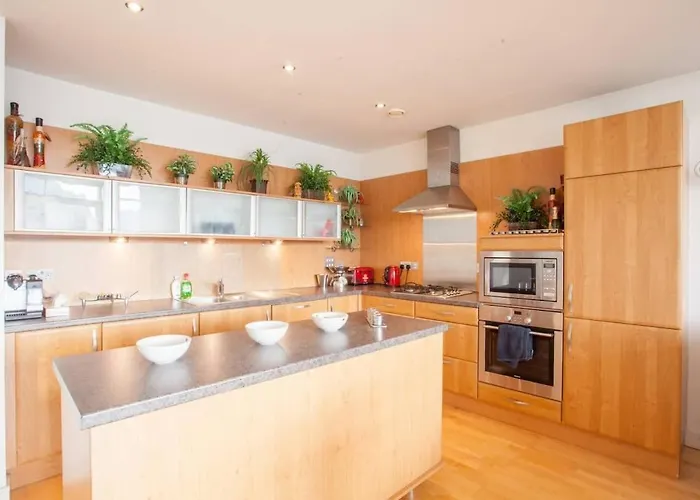 With River View Next To Hydro