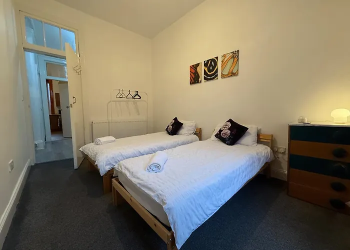 Apartman 2 Bed Flat - Street Parking Glasgow