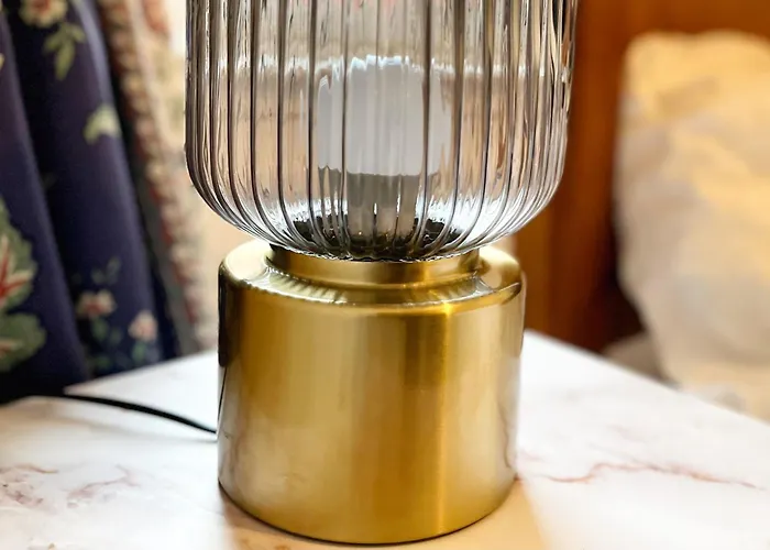 2 Bed Flat - Street Parking Apartman *